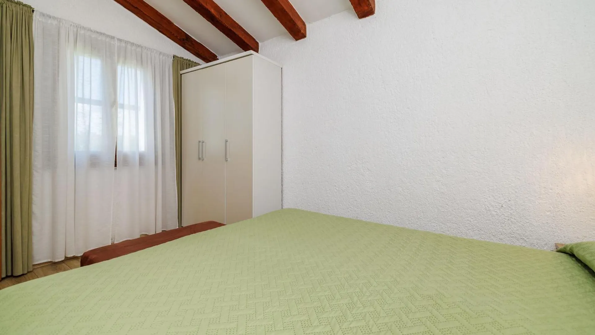 Apartment Josip Plomin