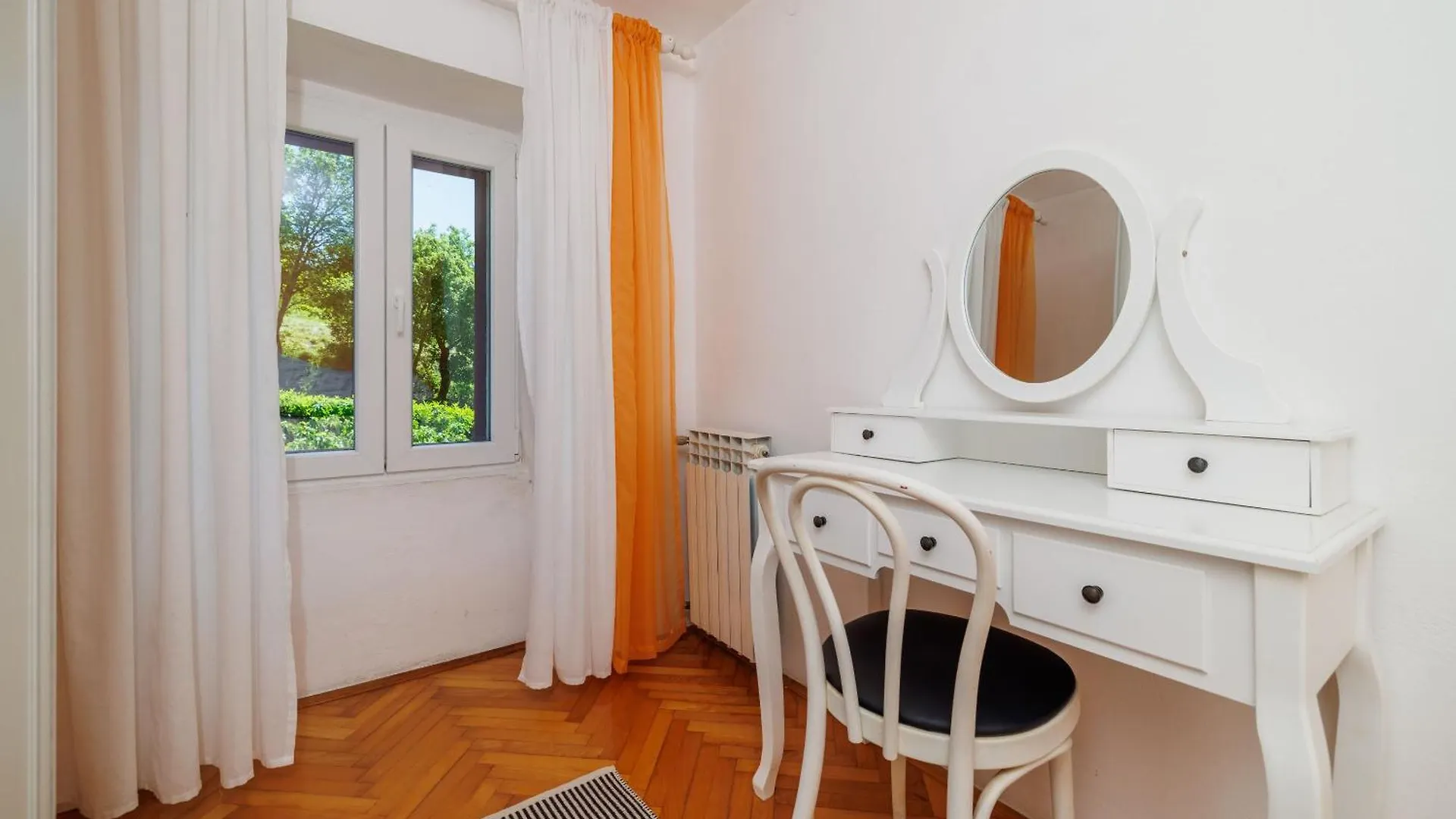 Apartment Josip Plomin