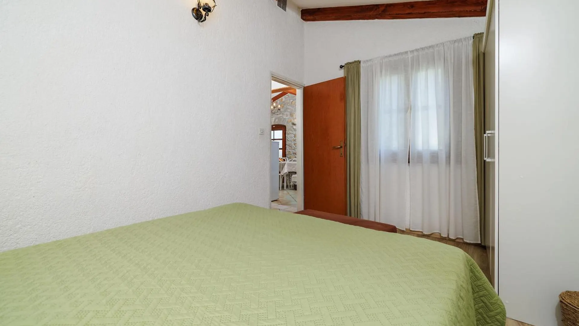 Apartment Josip Plomin 0*,  Kroatien