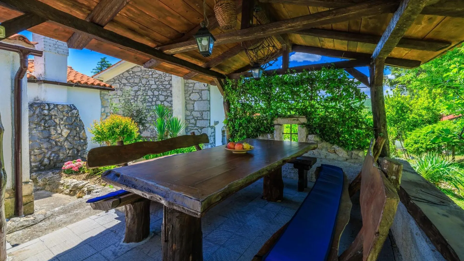 Apartment Josip Plomin Croatia